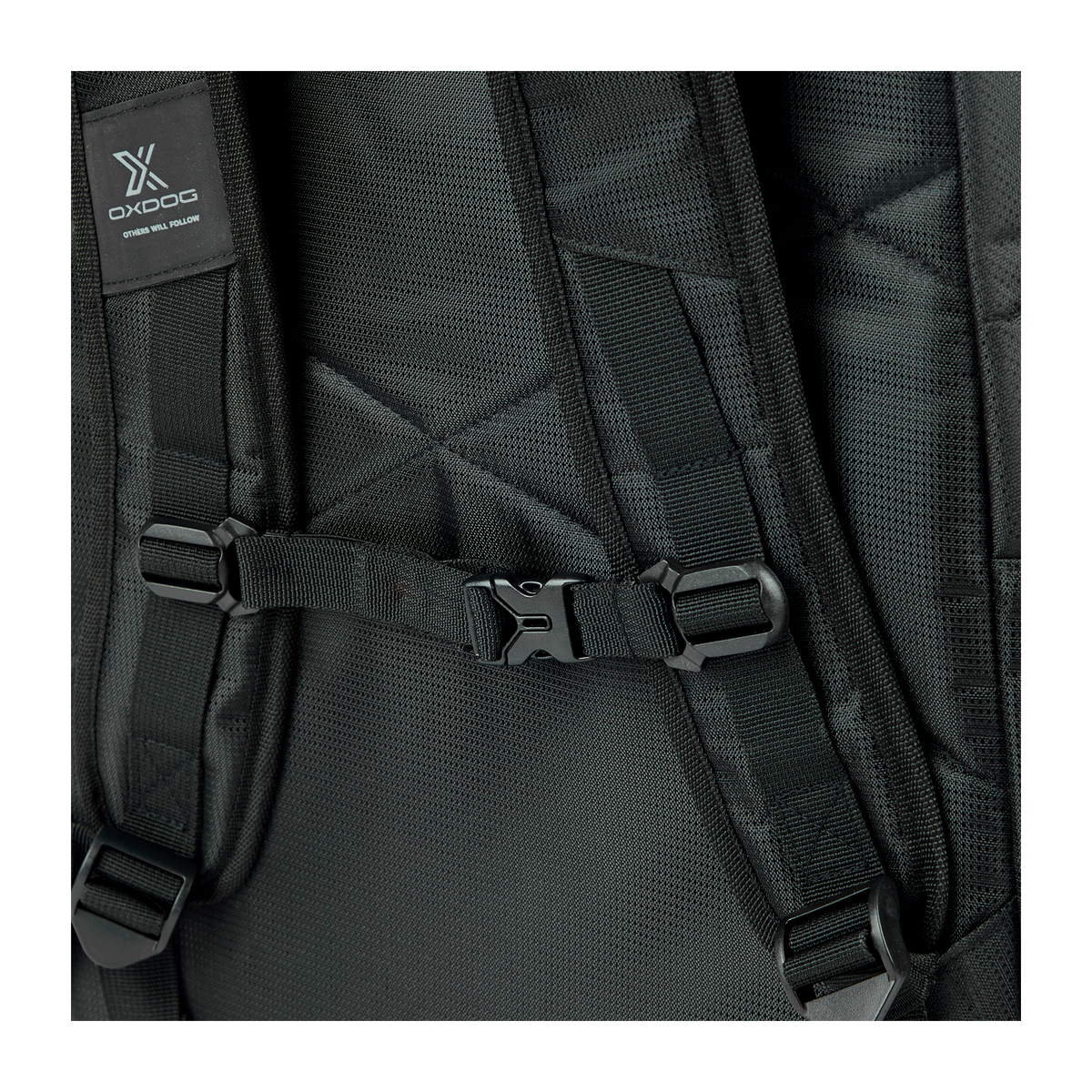 MOCHILA CUBE Negro